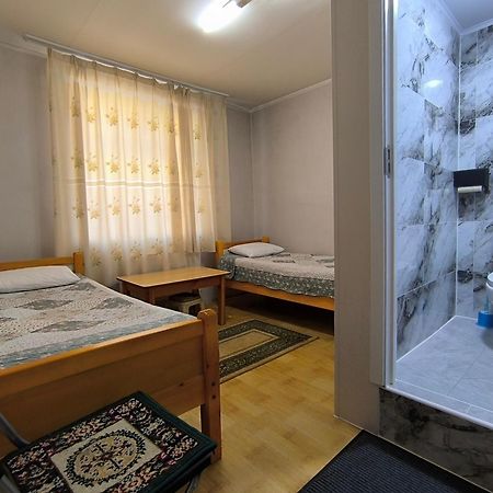 Town Yard Hostel 울란바토르 외부 사진